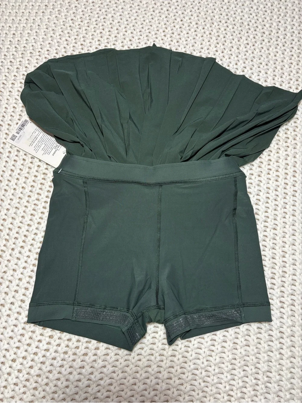 NWT lululemon legacy green high rise pleated tennis skirt size 8